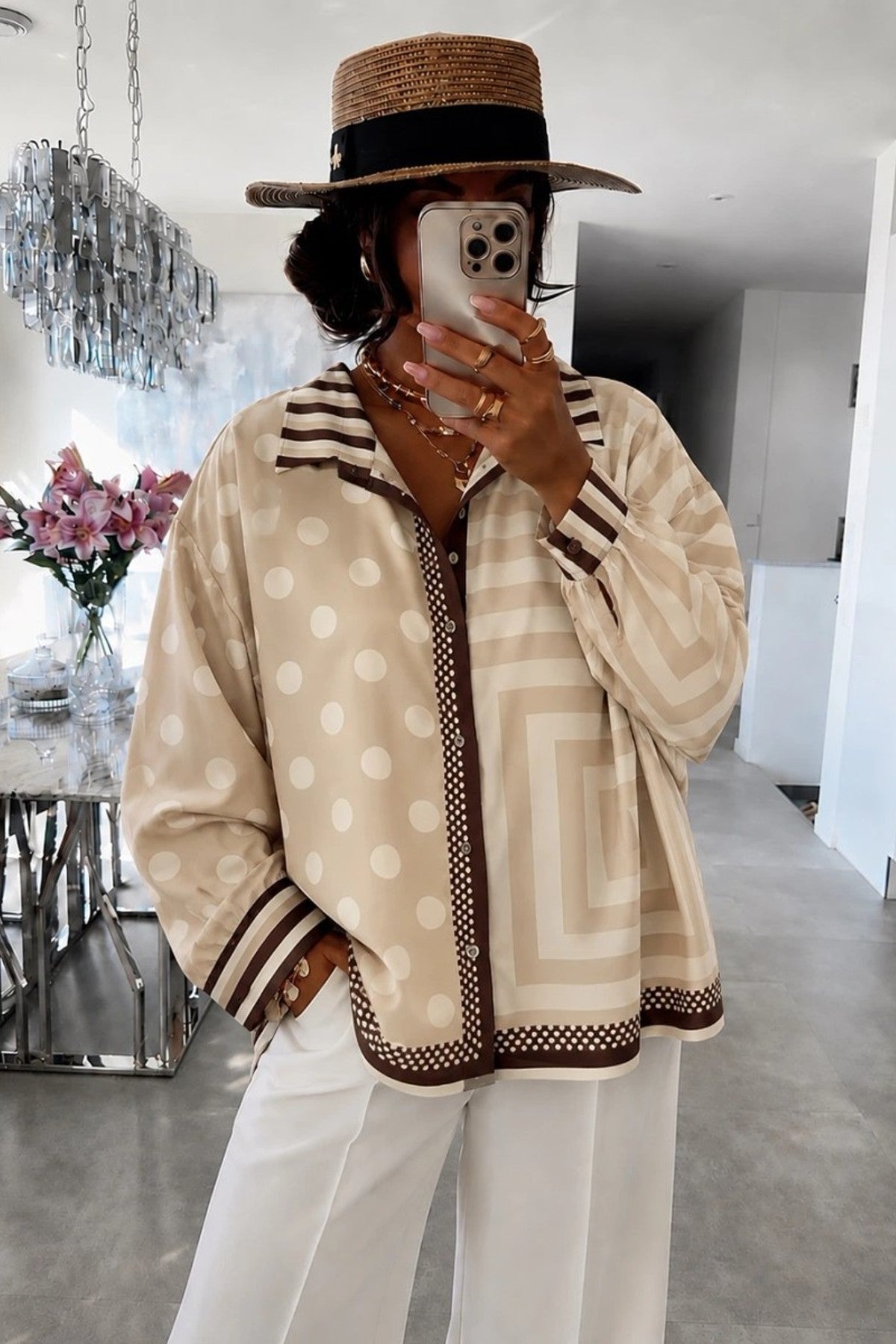 Chemise beige — Polyester & Élasthanne, coupe ajustée