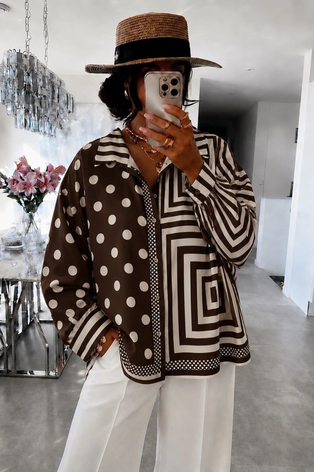 Chemise brun foncé — Polyester & Élasthanne, coupe ajustée